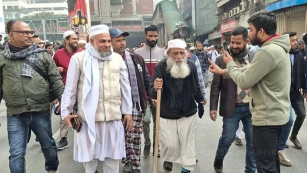 খালেদা জিয়ার জানাজায় ১১০ বছরের বৃদ্ধ