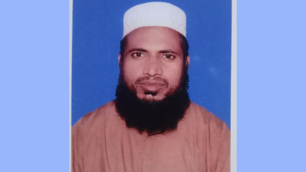 বাঁচার আকুতি মুয়াজ্জিন মাহাবুবের