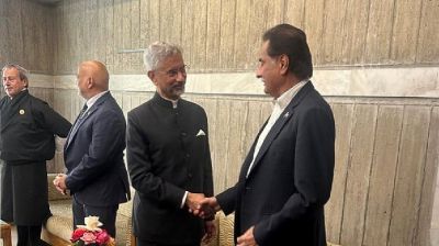 ঢাকায় পাকিস্তানের স্পিকারের সঙ্গে ভারতের পররাষ্ট্রমন্ত্রীর সাক্ষাৎ