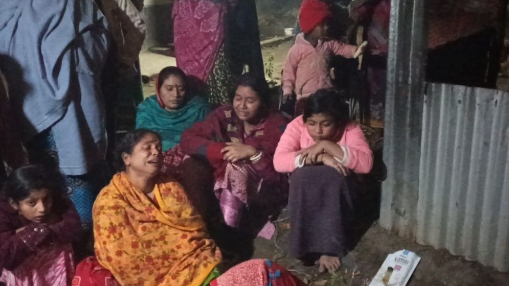 মোটরসাইকেলের ধাক্কায় প্রাণ গেল বৃদ্ধার