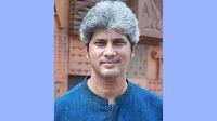 সাকির চেয়ে তার স্ত্রীর আয়-সম্পদ বেশি