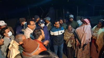 শরীরে আগুন দিয়ে ব্যবসায়ী হত্যা, পরিবারের পাশে জেলা প্রশাসক