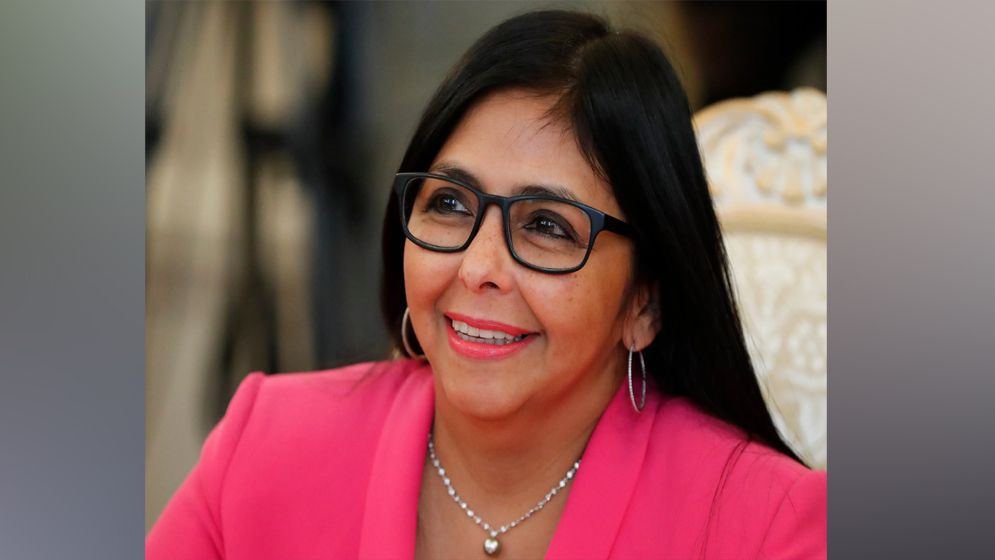 অন্তবর্তী প্রেসিডেন্টকে স্বীকৃতি দিল ভেনেজুয়েলার সেনাবাহিনী