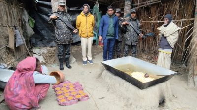 হরিরামপুরে ভেজাল গুড়ের কারখানায় ভোক্তা অধিকারের হানা