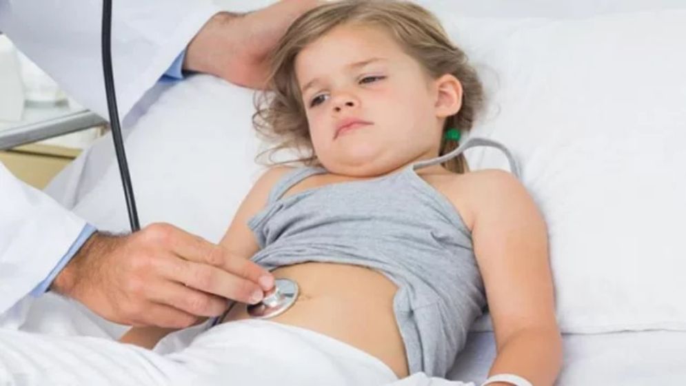 শীতকালে শিশুর পেট সুস্থ রাখতে যেসব পানীয় দিতে পারেন