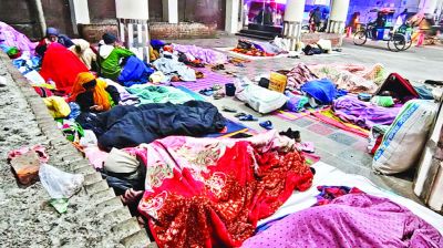খোলা আকাশের নিচে ক্যানসার রোগী