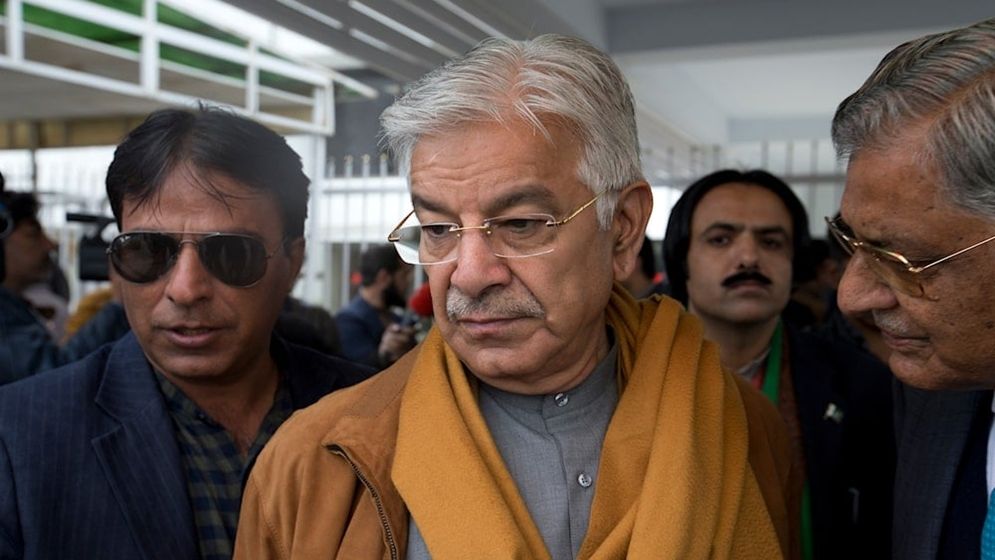 গাজায় অপরাধের জন্য নেতানিয়াহুকে ‘অপহরণের’ আহ্বান পাক প্রতিরক্ষামন্ত্রীর