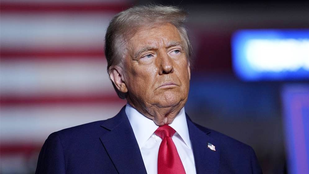 যেকোনো মূল্যে গ্রিনল্যান্ড দখলে নেব: ট্রাম্প