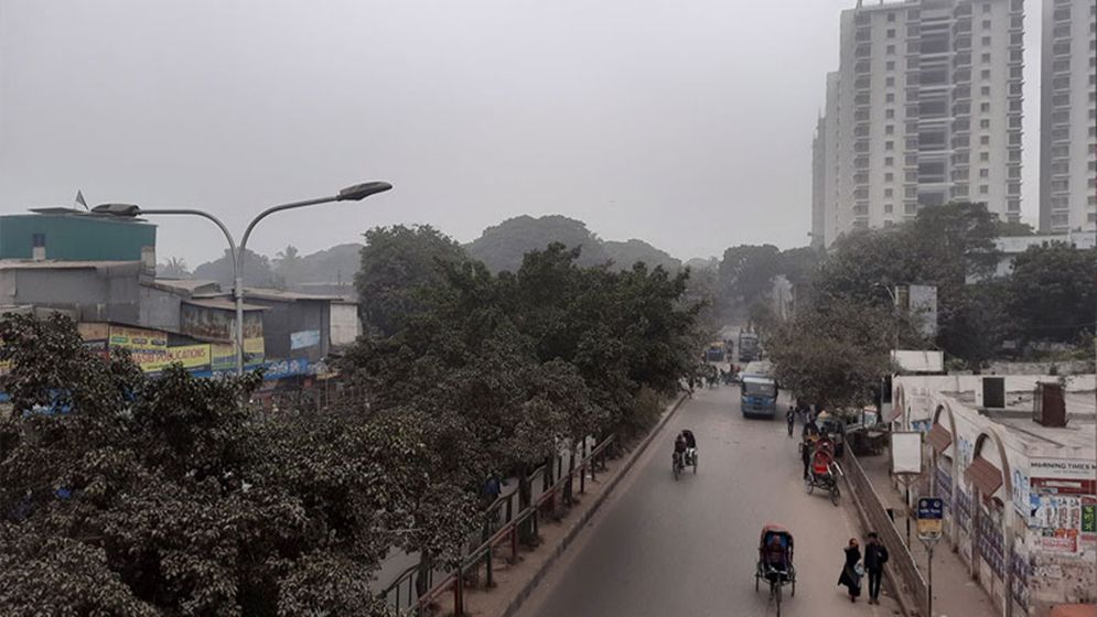 মেঘলা থাকবে ঢাকার আকাশ, কমতে পারে তাপমাত্রা