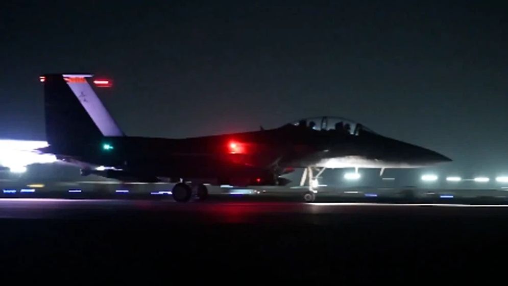 সিরিয়ায় আইএস ঘাঁটিতে ব্যাপক হামলা চালিয়েছে যুক্তরাষ্ট্র