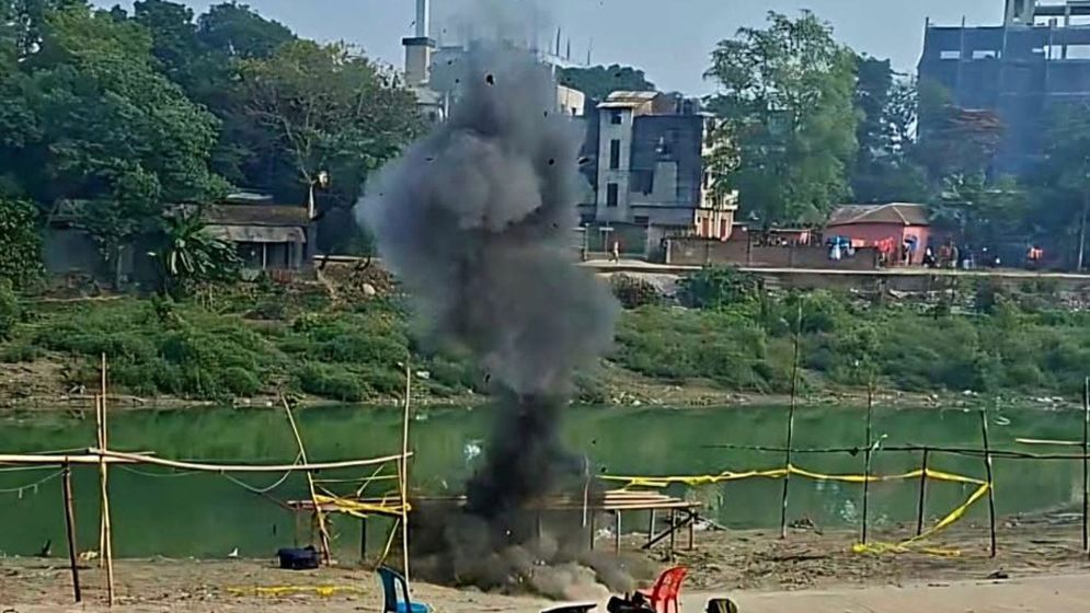 পরিত্যক্ত ব্যাগে পাওয়া রিমোট কন্ট্রোল বোমাটি ছিল শক্তিশালী