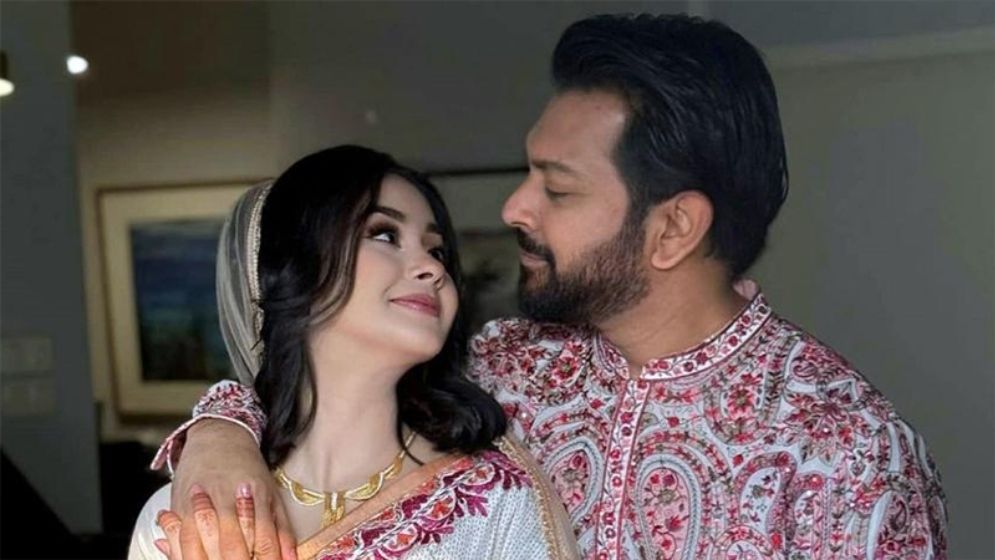 কী কারণে ভাঙছে তাহসান-রোজার সংসার