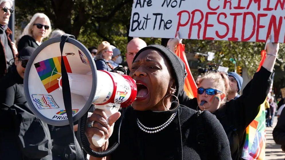 যুক্তরাষ্ট্রজুড়ে জোরালো বিক্ষোভ