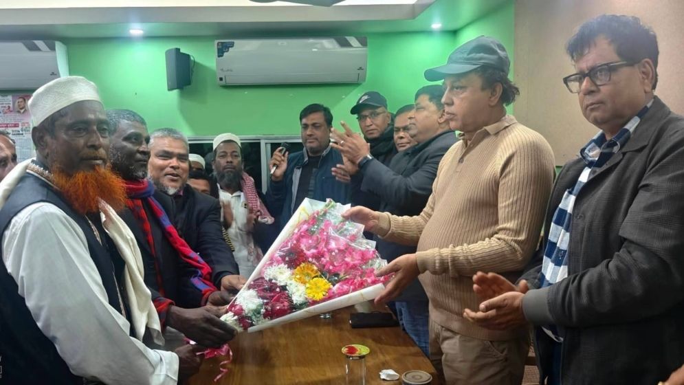 জাতীয় পার্টির ৬১ নেতাকর্মীর বিএনপিতে যোগদান