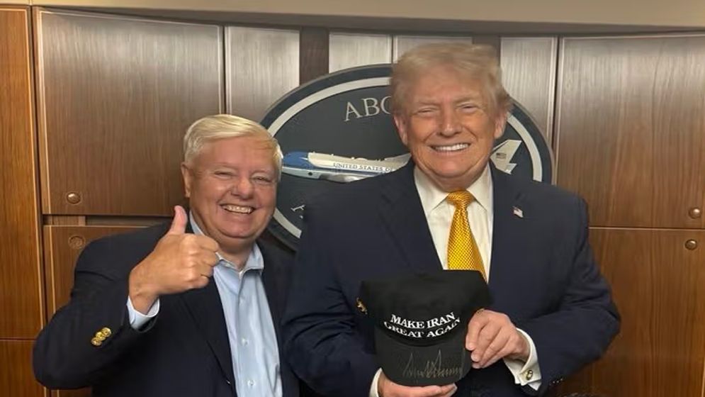 ইরানের বিক্ষোভকারীদের ‘সুখবর’ দিলেন ট্রাম্পের মিত্র