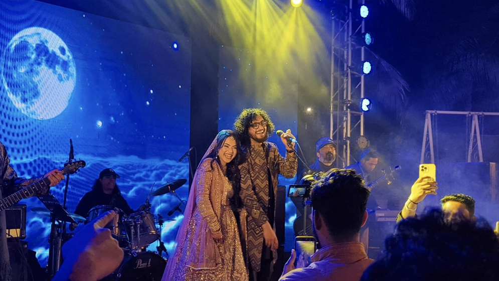 নিজের বিয়েতে পারফর্ম করলেন শিরোনামহীনের শেখ ইশতিয়াক