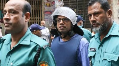 ইন্টারনেট বন্ধ নিয়ে দেওয়া বক্তব্য কাঠগড়ায় দাঁড়িয়ে শুনলেন পলক