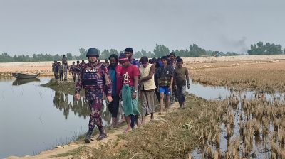 মিয়ানমার বিদ্রোহী গোষ্ঠীর ৫২ সদস্যকে আটক করেছে বিজিবি
