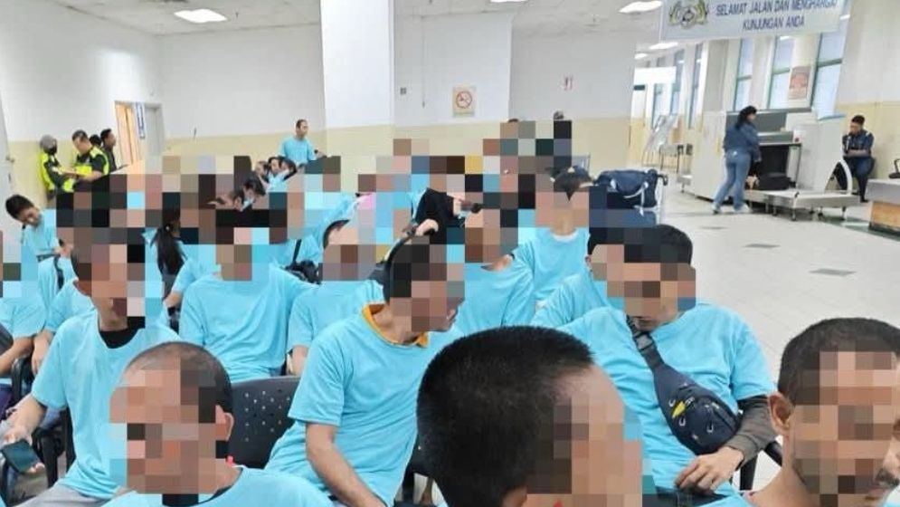 ১৮ বাংলাদেশিসহ ২০১ অভিবাসীকে ফেরত পাঠাল মালয়েশিয়া