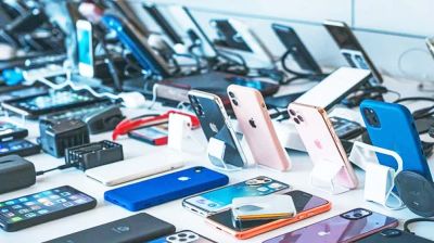 স্মার্টফোনের দাম হঠাৎ বেড়ে যাওয়ার কারণ কী