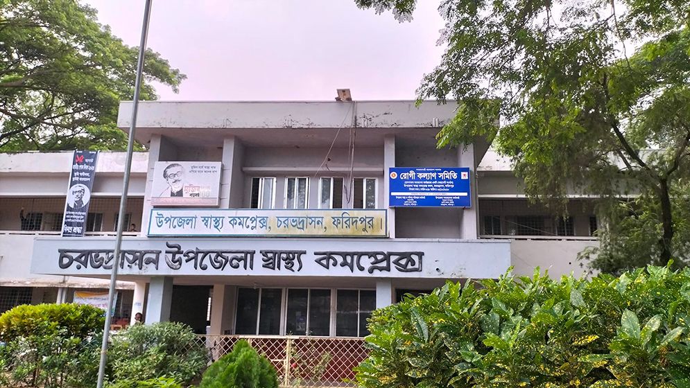 শিয়ালের কামড়ে শিশুসহ ৫ জন আহত