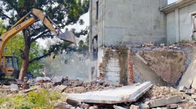 অবশেষে আ.লীগ কার্যালয় উচ্ছেদ