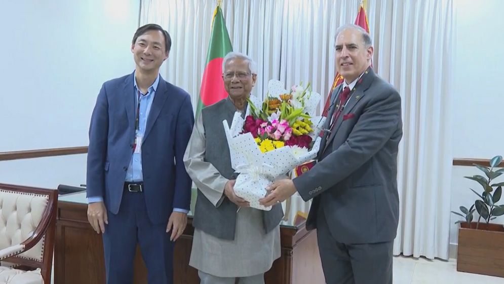 আ.লীগকে রিকনসিলিয়েশনের বিষয়ে মার্কিন কূটনীতিকদের প্রশ্নে যা বললেন প্রধান উপদেষ্টা