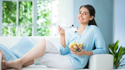 তারুণ্য ধরে রাখতে শীতকালে যা খাবেন