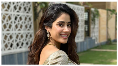 লাস্যময়ী জাহ্নবী এবার যে পোশাকে ধরা দিলেন