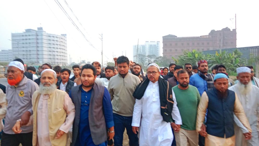 শাপলা কলি ও ‘হ্যাঁ’ ভোট চেয়ে ফতুল্লায় হাসনাতের গণসংযোগ