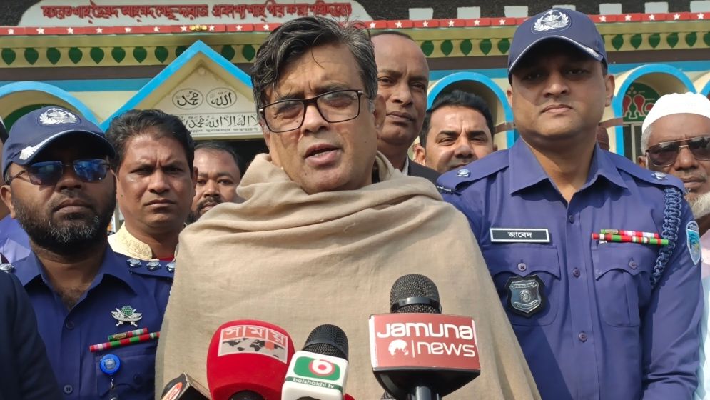 আমরা নির্বাচনের জন্য ‘জাস্ট ওয়েট’ করছি: শফিকুল আলম