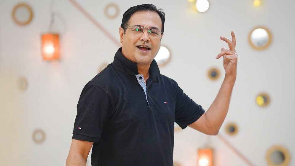 শাকিব ও জেমসকে নিয়ে আসিফের দুই প্রশ্ন