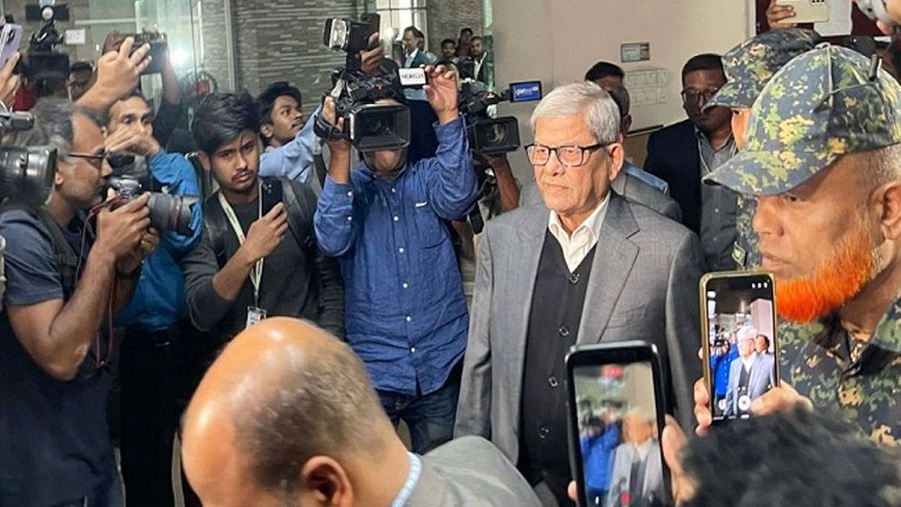 সিইসির সঙ্গে বৈঠকে মির্জা ফখরুলসহ বিএনপির প্রতিনিধিদল