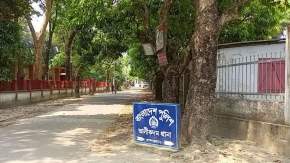 থানায় অভিযোগ করায় ম্রো সম্প্রদায়ের ওপর হামলা