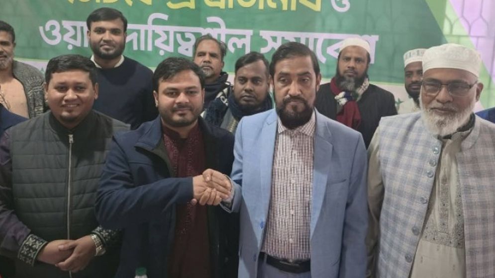 এনসিপির আহ্বায়ককে সমর্থন দিয়ে প্রার্থিতা প্রত্যাহার করলেন জামায়াত প্রার্থী