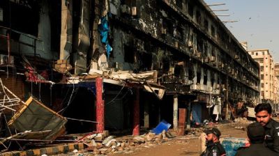 গুল প্লাজা ট্র্যাজেডি: পাকিস্তানে এক রুম থেকে উদ্ধার ৩০ মরদেহ