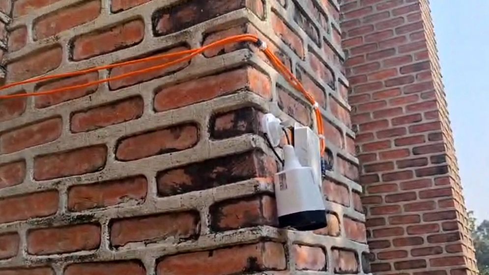 ভোট কেন্দ্রে সকালে সিসি ক্যামেরা স্থাপন, সন্ধ্যায় ভাঙচুর