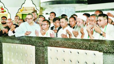 শাহজালালের মাজারে তারেক রহমান