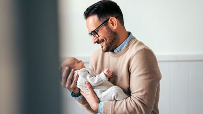 নতুন বাবাদের মনের যে দুশ্চিন্তা কেউ দেখে না