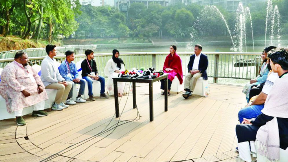 আইনশৃঙ্খলার উন্নতি ও দুর্নীতি দমনে অগ্রাধিকার