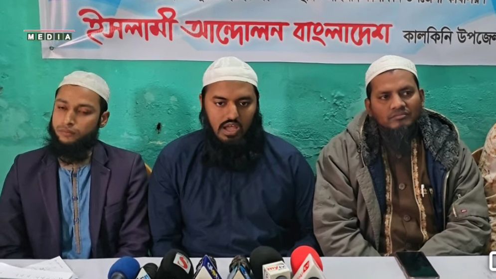 বাড়ির সামনে হাতপাখা প্রার্থীর ছেলেকে মারধর