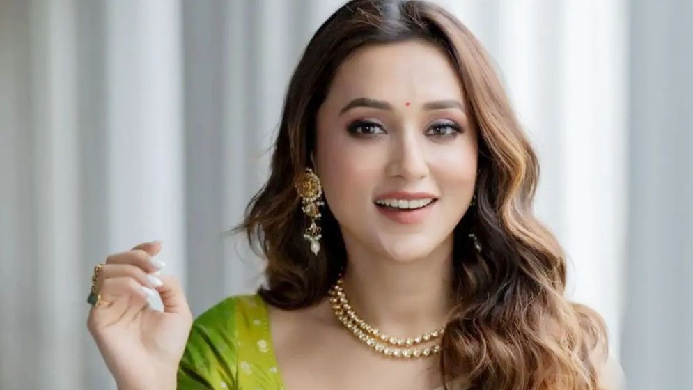 দেবের পর এবার এসআইআরে ডাক মিমির