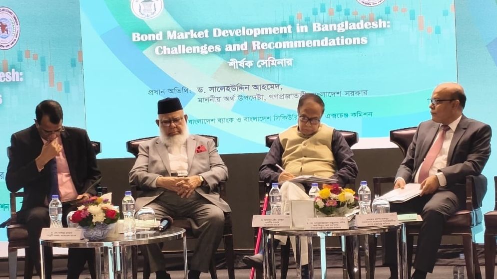 সঞ্চয়পত্র কেনায় সীমা তুলে দেওয়ার কথা ভাবছে সরকার: অর্থসচিব