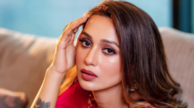 অনুষ্ঠানে গিয়ে আয়োজকদের বিরুদ্ধে হেনস্তার অভিযোগ মিমির