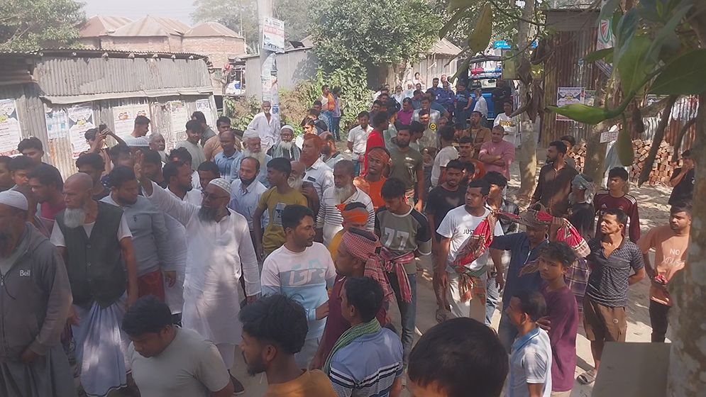 আ.লীগ থেকে বিএনপিতে যোগ দেওয়ার পরদিনই দুগ্রুপের সংঘর্ষ, আহত ১৫