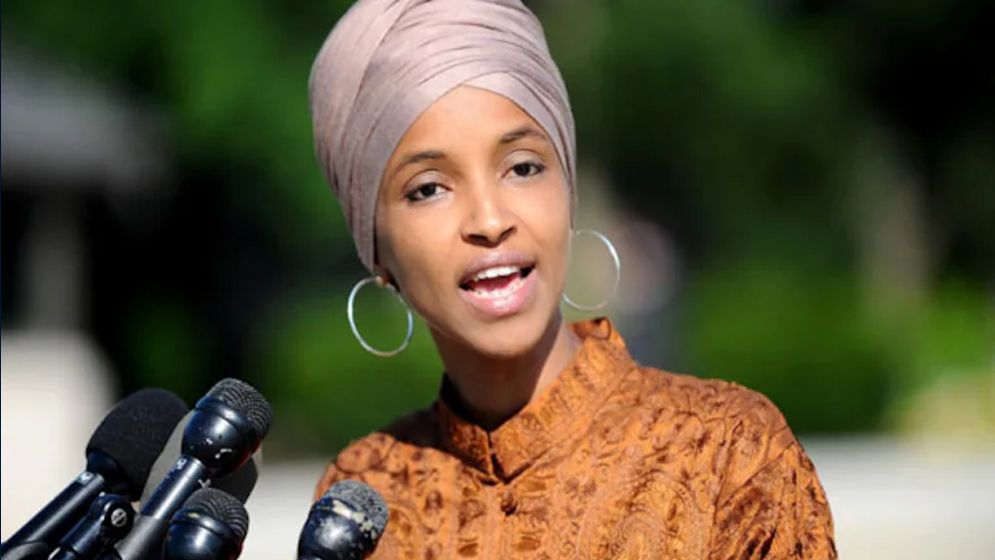 মিনেসোটায় ইলহান ওমরের দিকে দুর্গন্ধযুক্ত তরল নিক্ষেপ, গ্রেফতার ১