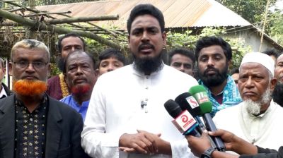 সহিংসতার রাজনীতি বন্ধে তারেক রহমানকে দায়িত্ব নিতে হবে: আখতার