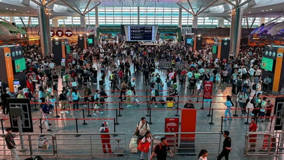 যাত্রীদের প্রবেশে কঠোর স্বাস্থ্যবিধি জারি মালয়েশিয়ার