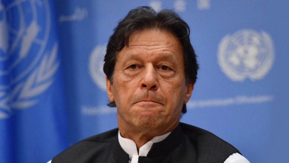 ইমরান খানের দৃষ্টিশক্তি হারানো নিয়ে চাঞ্চল্যকর তথ্য