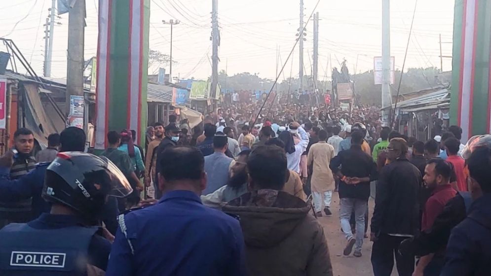 ভাঙ্গায় ১৪ গ্রামের বাসিন্দাদের মধ্যে সংঘর্ষে আহত ৫০